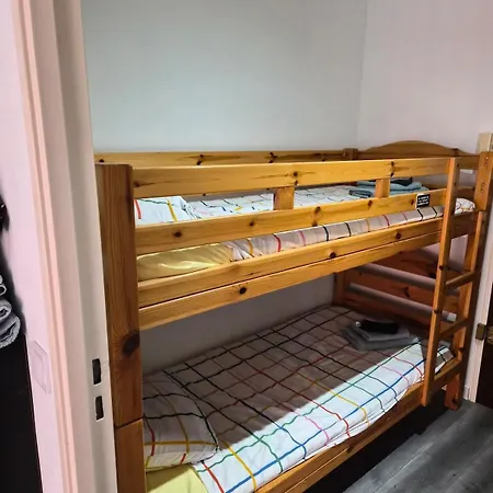 Dans Avec Piscine Apartment *
